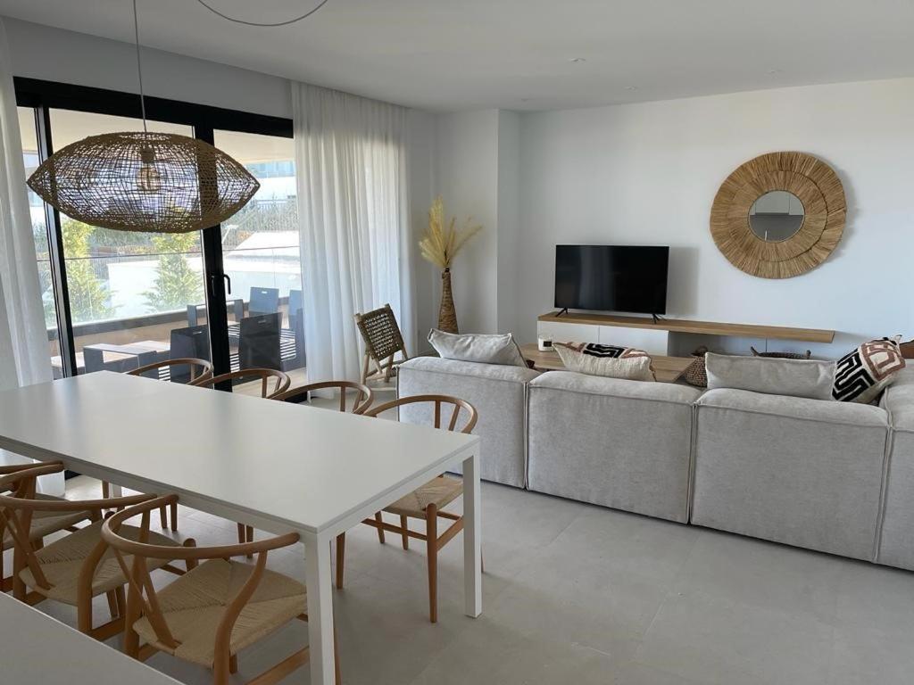 Mesas Homes Luxury 4 Bed Near The Sea And Port Appartement *